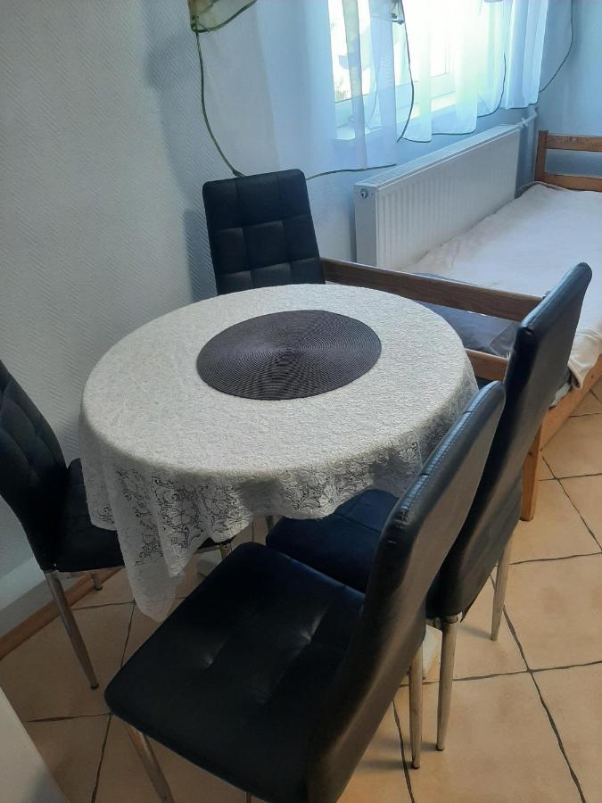 Pokoje Goscinne Cuma Леба Екстер'єр фото